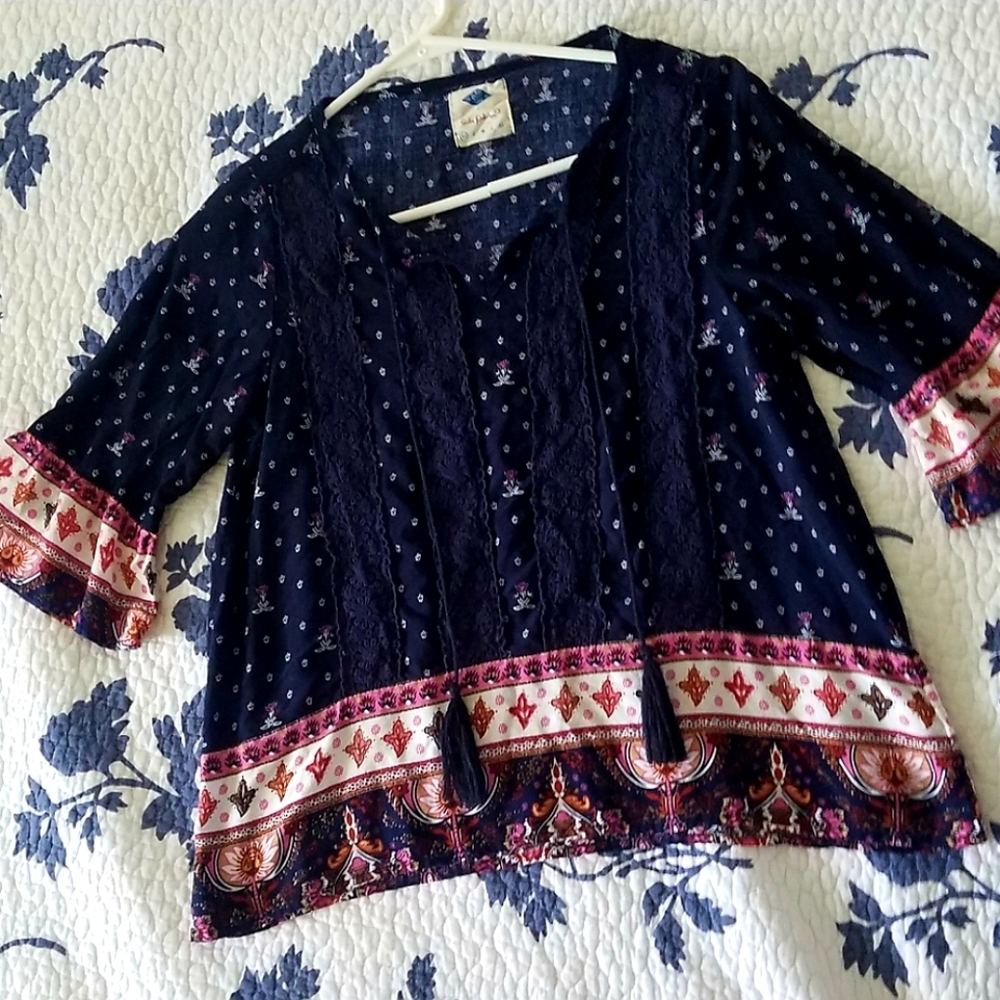Wild Blue boho Sadie Robertson top